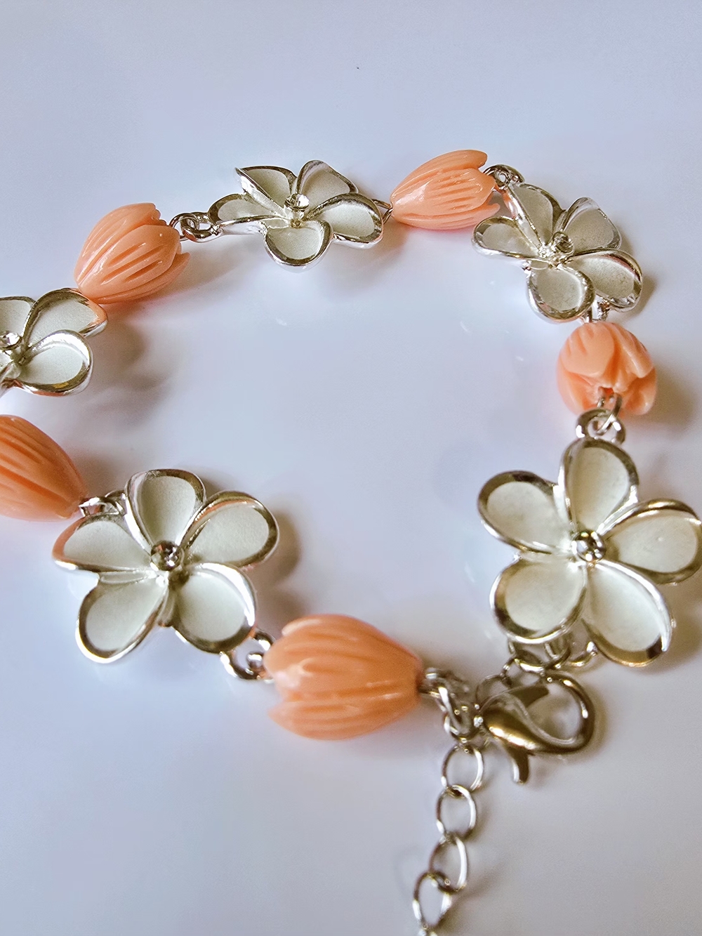 Silver-Plated Hawaiian Bracelet with Plumeria Flower PikakeBeads - Women Jewelry - Picture 2 of 3